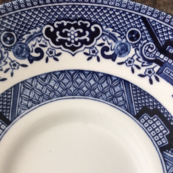 Set of 4 Teacup Plates - Picture 2 of 3